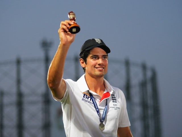 England captain Alastair Cook holds the urn after England win the Ashes on August 25, 2013