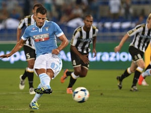 Hernanes helps Lazio ease past Udinese