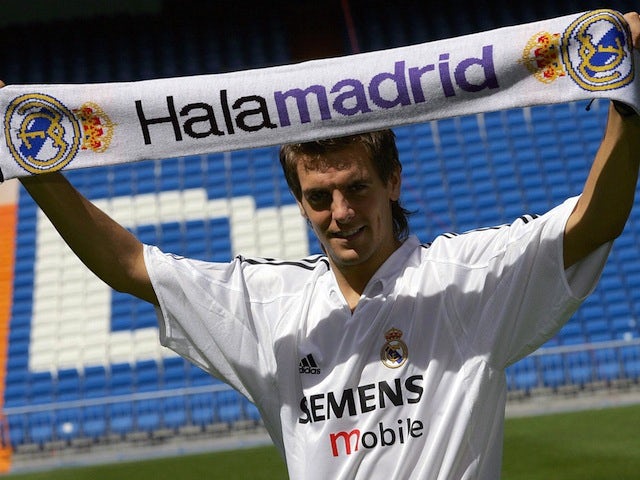 Jonathan Woodgate is unveiled as a Real Madrid player on August 21, 2004