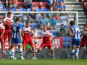 Gomez strikes late to rescue point for Wigan