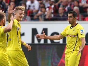 Reus stunner gives Dortmund lead
