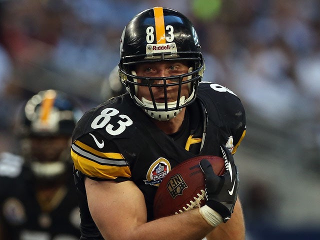 Heath Miller #83 of the Pittsburgh Steelers at Cowboys Stadium on December 16, 2012