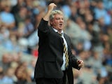 Hull City manager Steve Bruce gestures from the touchline during the Barclays Premier League match between Manchester City and Hull City at the Etihad Stadium on August 31, 2013