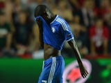 Chelsea midfielder Ramires leaves the pitch after being sent off against Bayern Munich on August 30, 2013