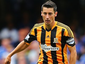 Hull plan contract talks with duo