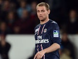 Paris Saint-Germain's French midfielder Mathieu Bodmer controls the ball during the French League Cup football match Paris Saint-Germain vs Marseille on October 31, 2012