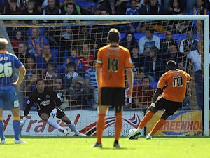 Late Sako penalty gives Wolves win
