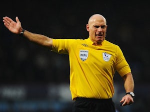 Webb 'photobombs' fellow referees