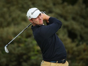 Five players share lead in Scotland