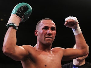 DeGale sees off Khatchikian