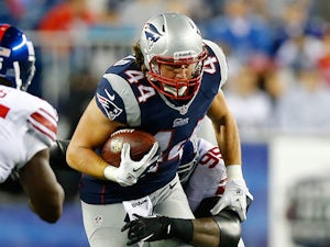 Patriots sign duo from practice squad