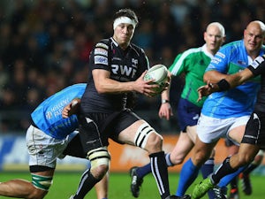 Jones withdraws from Wales squad