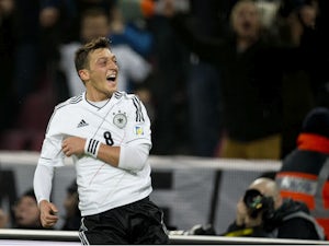 Team News: Ozil on bench for Germany