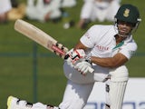 South African cricketer Robin Peterson bats during his first Test against Pakistan at the Sheikh Zayed Cricket Stadium in Abu Dhabi on October 14, 2013