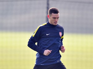 Parlour expects Arsenal to let Vermaelen go