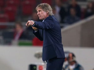 Hasebe: Verbeek "more attack-minded"