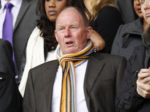 Wolves owner apologises for referee rant