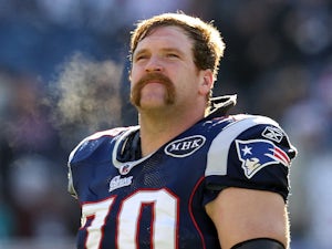 Mankins not bothered by Spikes's comments