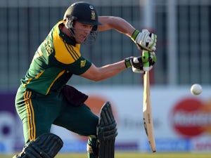 De Villiers salvages Proteas innings