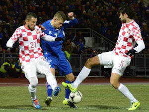 Ten-man Iceland frustrate Croatia