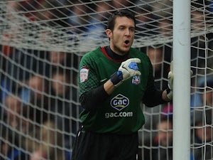 Palace goalkeeper joins Crawley