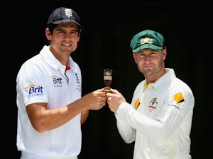 Cameron tweets England Ashes support