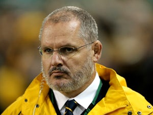 McKenzie resigns as Wallabies coach