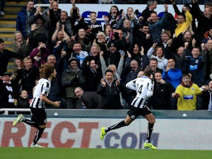 Newcastle see off late Norwich surge