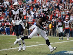 Half-Time Report: Texans lead Patriots by 10
