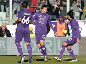 Fiorentina narrowly beat Livorno