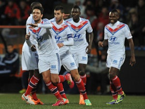 Lorient strike late to deny Lyon