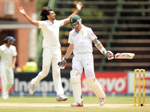 SA fall short of record Test chase