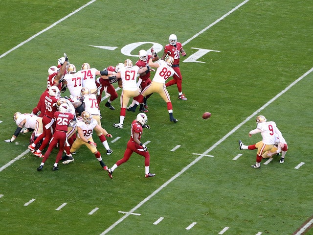 Phil Dawson of the San Francisco 49ers kicks a 27 yard field goal in the first quarter against the Arizona Cardinals during a game on December 29, 2013
