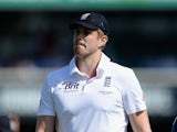 Boyd Rankin of England leaves the field for the econd time after picking up a injury during day one of the Fifth Ashes Test match between Australia and England at Sydney Cricket Ground on January 3, 2014
