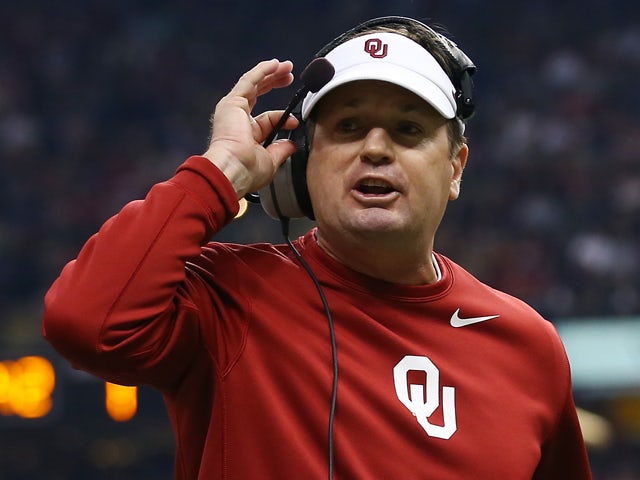 Head coach Bob Stoops of the Oklahoma Sooners reacts during the Allstate Sugar Bowl at the Mercedes-Benz Superdome on January 2, 2014