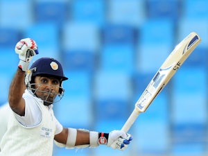Sri Lanka take first Test