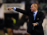 Real Betis manager Pepe Mel gestures on the touchline against Atletico Madrid during their Copa del Rey match on January 24, 2013