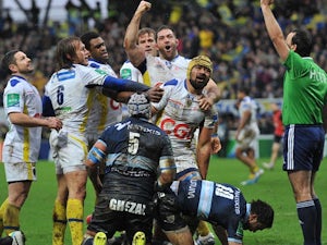 Clermont Auvergne hold off Munster