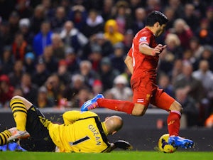 Guzan: 'Suarez unsure of penalty contact'