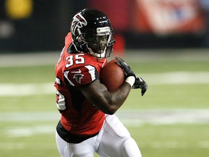 Antone Smith #35 of the Atlanta Falcons in the game against the Cincinnati Bengals on August 16, 2012
