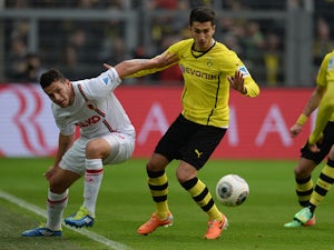 Bender goal puts Dortmund ahead