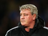Steve Bruce, manager of Hull City looks on prior to the Barclays Premier League match between Crystal Palace and Hull City at Selhurst Park on January 28, 2014