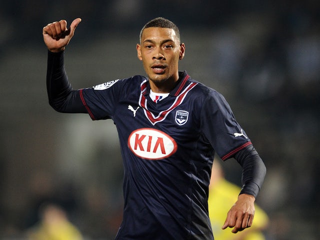 Bordeaux's forward Guillaume Hoarau gestures during the French L1 football match Girondins de Bordeaux (FCGB) vs Toulouse (TFC) on January 11, 2014 