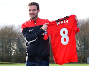 Team News: Mata makes debut, Rooney on bench