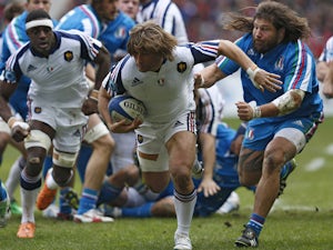France breeze past Italy