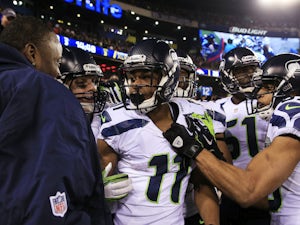 Seahawks manhandle Broncos, 43-8, in Super Bowl XLVIII