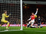 Olivier Giroud of Arsenal misses a chance during the Barclays Premier League match between Arsenal and Manchester United at the Emirates Stadium on February 12, 2014