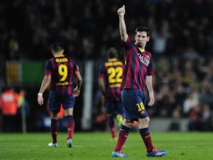 Messi breaks goalscoring record
