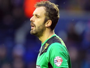 Almunia among seven released by Watford