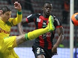 Nantes' US midfielder Alejandro Bedoya kicks the ball during the French L1 football match between OGC Nice (OGCN) and FC Nantes (FCN) on February 15, 2014